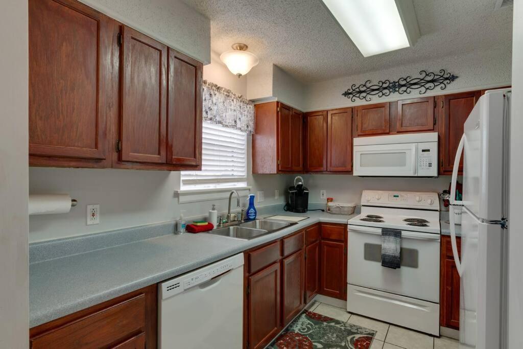 Lovely 2 Bdr Condo With Balcony 2M To Broadway Нэшвилл Экстерьер фото